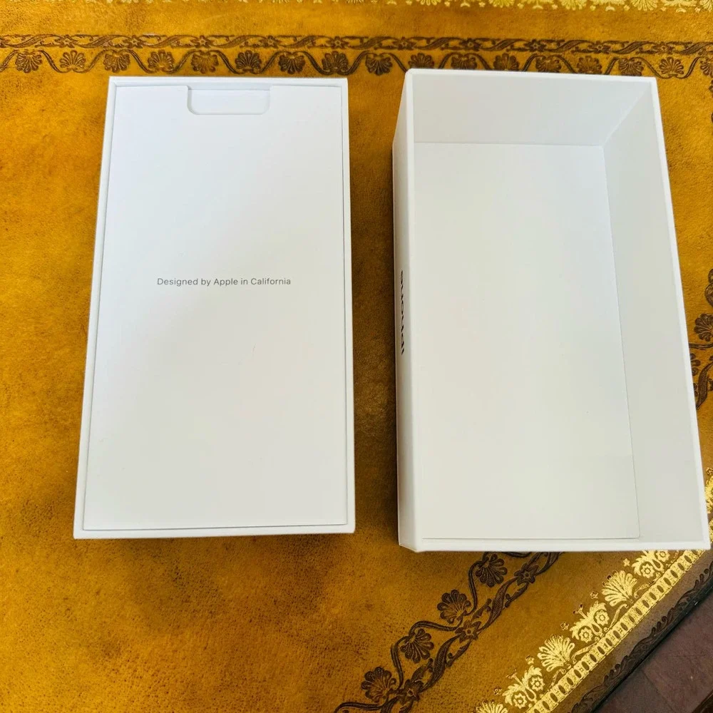Apple IPhone Xs 128GB BOX ONLY with Manual